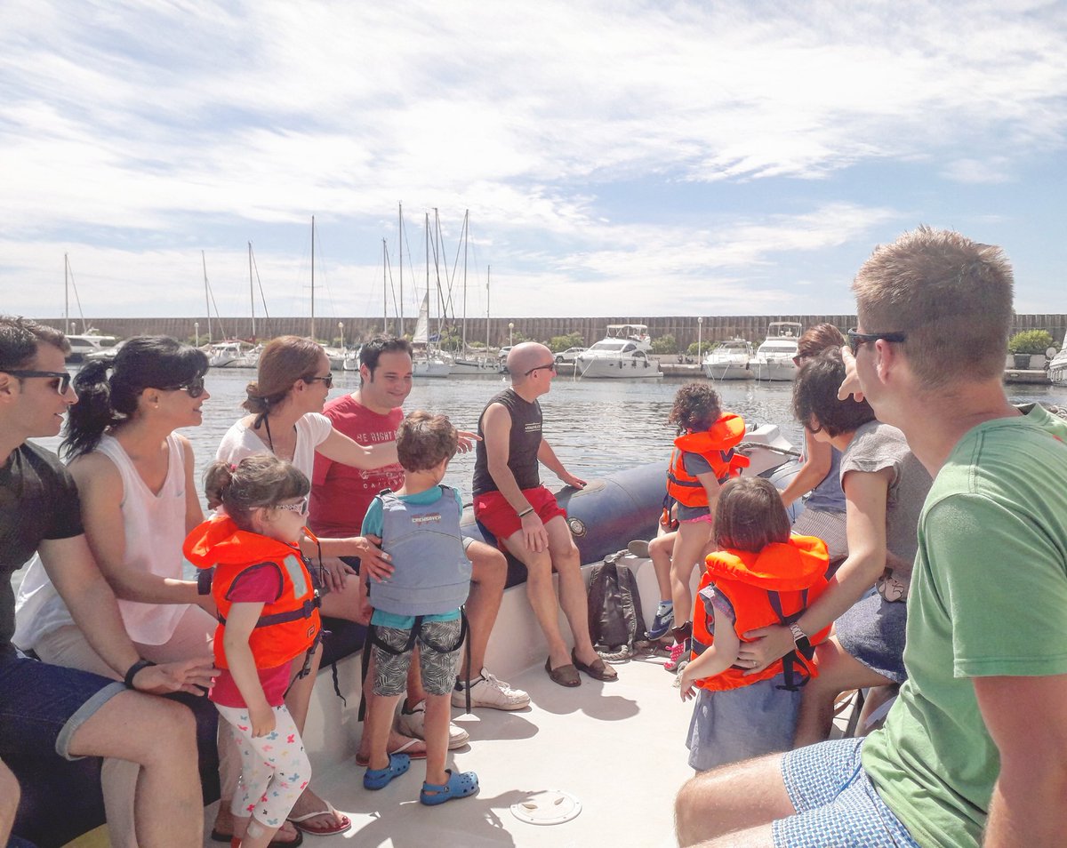 PortMasnou's tweet image. Moltes famílies han vingut avui al Port del Masnou per gaudir de la jornada Marina Day! #portdelmasnou #MarinaDay #bondiapernavegar #elmasnou #maresme