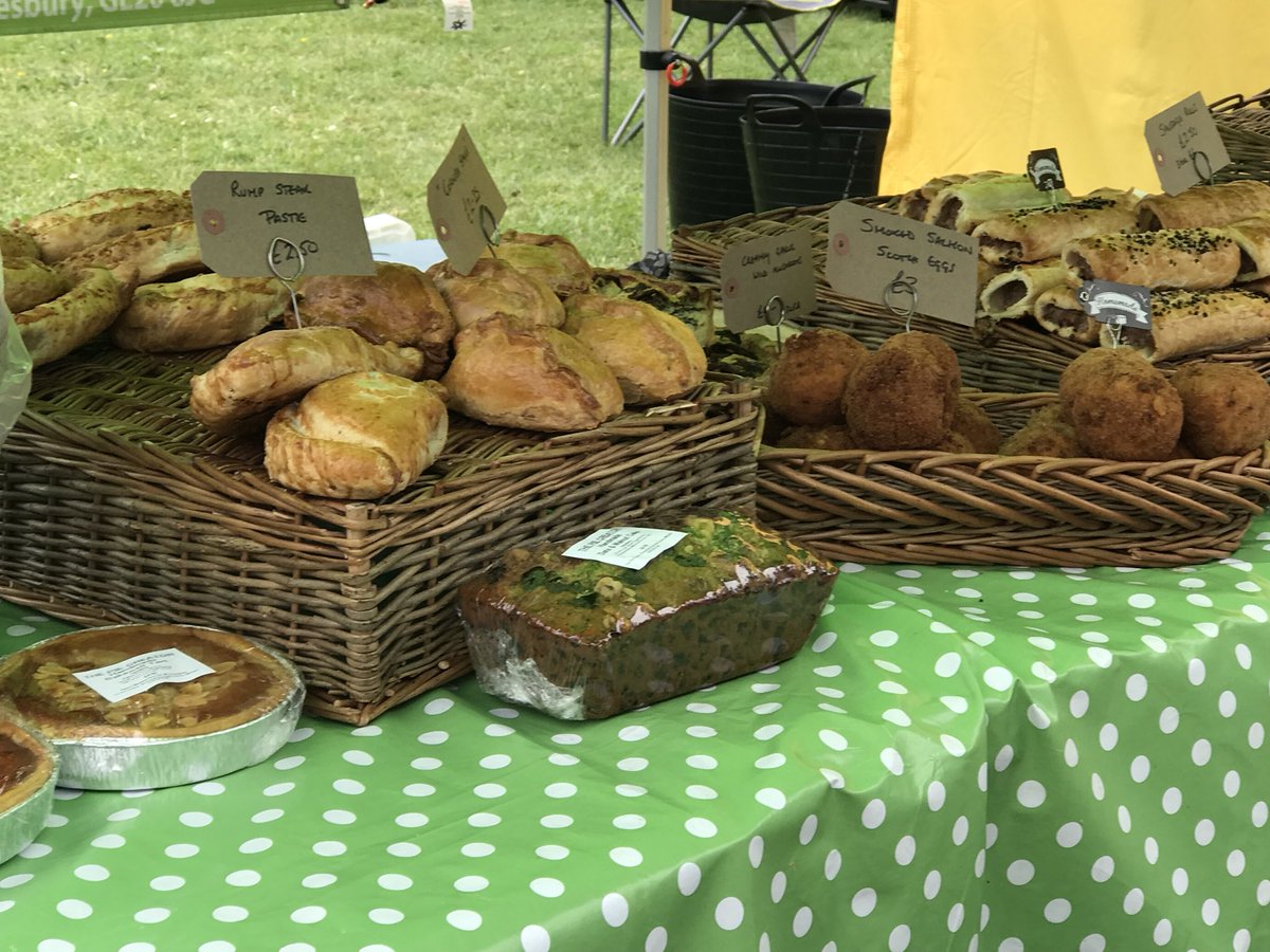 piecreator's tweet photo. All set up at Swanage Fish Festival . Lovely view from my stall today! https://t.co/VRGYydA2bn