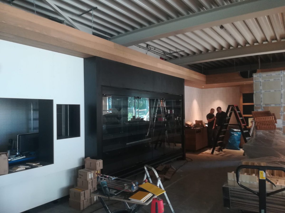 Maar liefst 2 nieuwe vestigingen van onze formule Moments &amp; More in aanbouw in het Brabantse Bladel aan beiden zijde van de A67! Vanaf 16 en 23 juni gaan wij onze gasten Energy geven👍 <a href="/VissersEnergy/">Vissers Energy Group</a>
