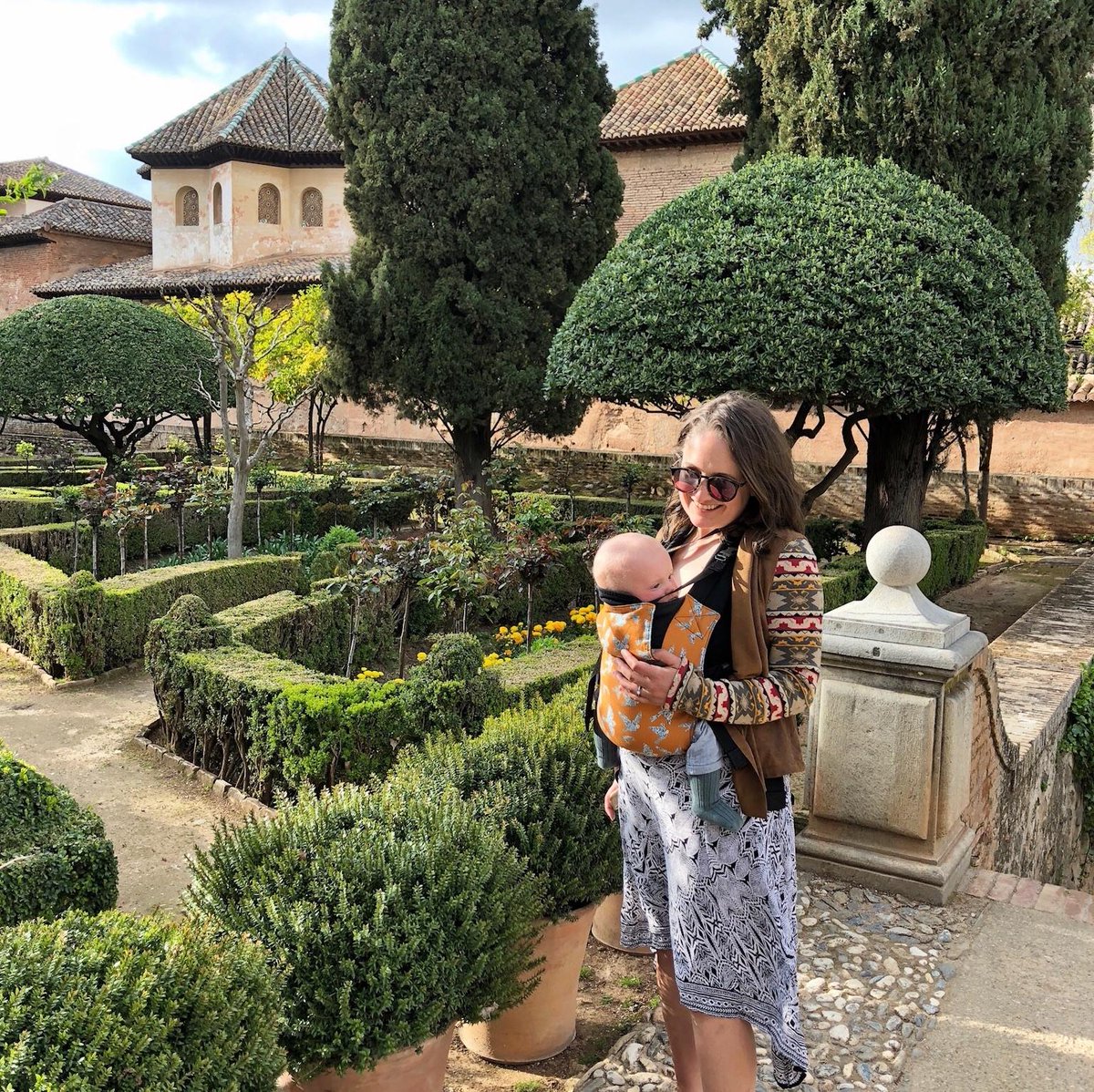 Integrababy's tweet image. I love #Integra because..... Why do you love your #integra? Tell us with the hashtag #Iloveintegra integrababy.co.uk #walkingcuddles #integrainfinity #babywearing