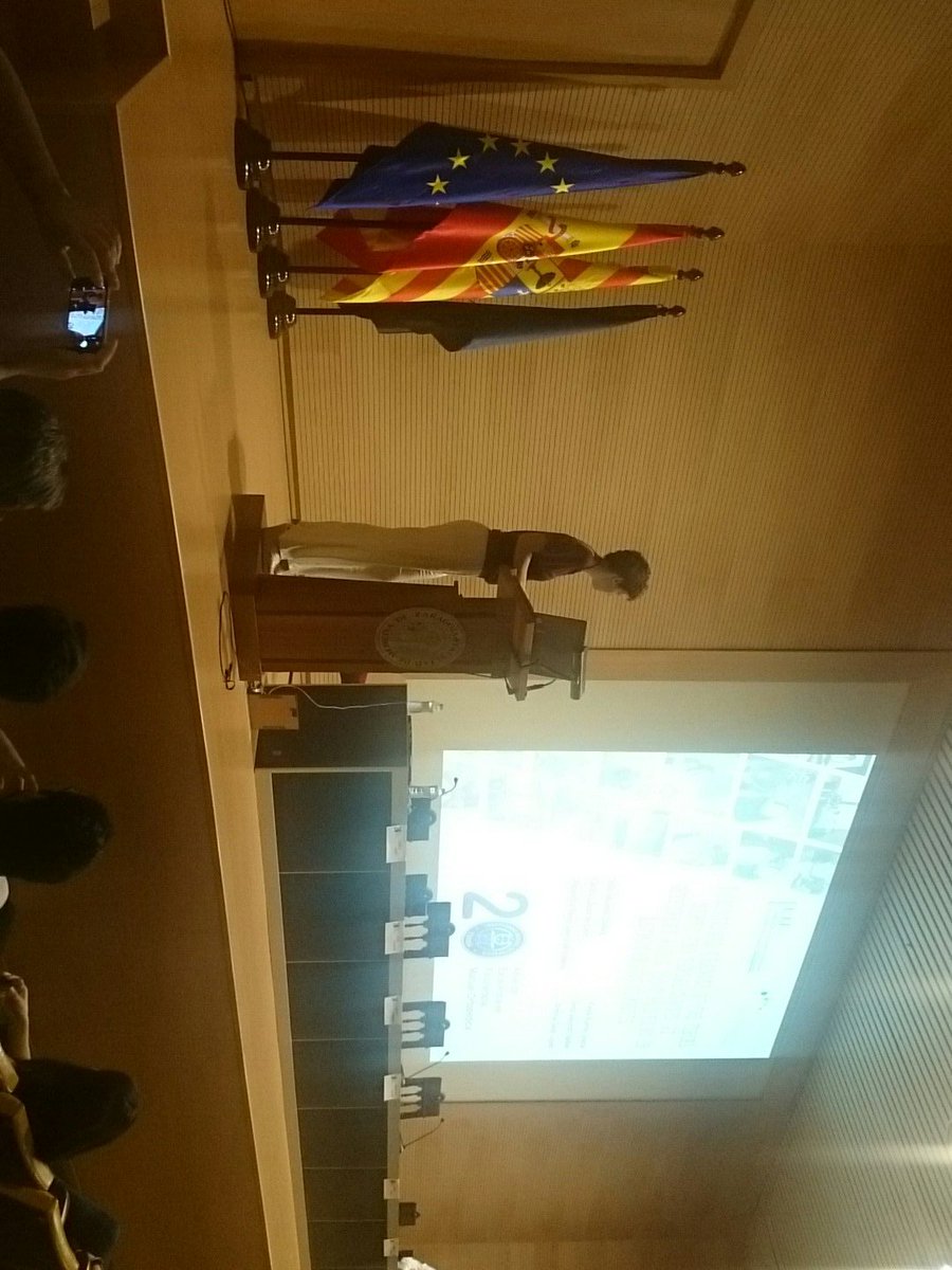 OMTSpain's tweet photo. Julia Salcedo habla sobre el nervio tibial y el túnel del tarso #IIICONGRESOOMT #20yearsofomt https://t.co/ahWiVF28LV