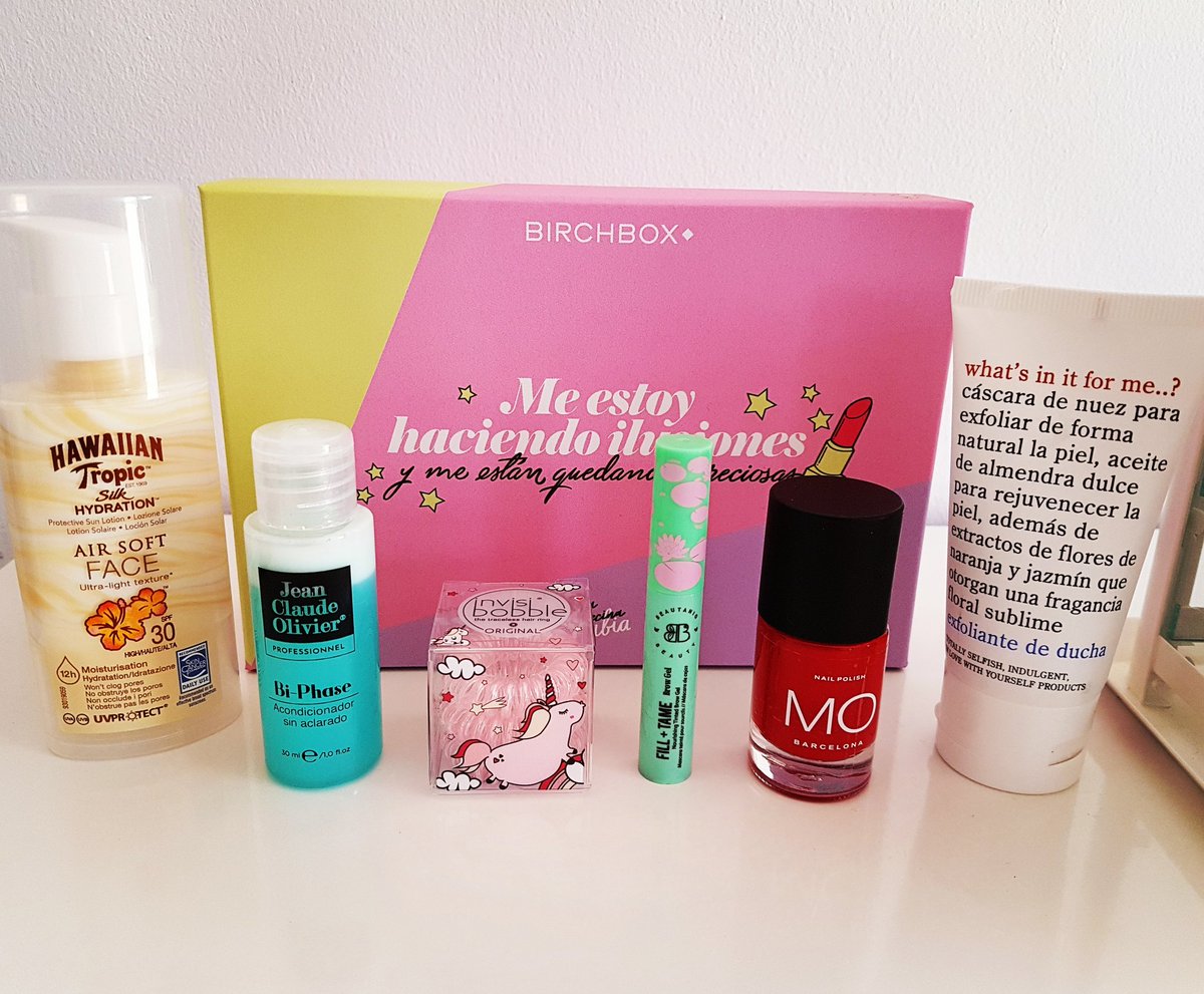 Sandradlflor's tweet photo. Ya llego la birchbox de junio con la vecina rubia. #BirchboxEs #lavecinarubia #hawaiiantropic #mobarcelona #beautaniqbeauty https://t.co/fguqXv5Yya