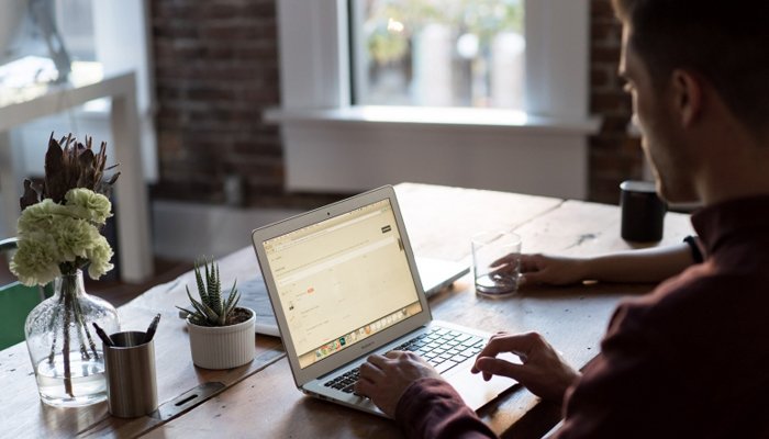 KPMG_BE's tweet photo. Een sterk bedrijf start met een goed ondernemingsplan. KPMG en Bizidee ondersteunen samen de ondernemers van morgen en helpen je bij het schrijven van jouw ondernemingsplan https://t.co/NHFEmEeZ6P https://t.co/kQECfIhJ7X