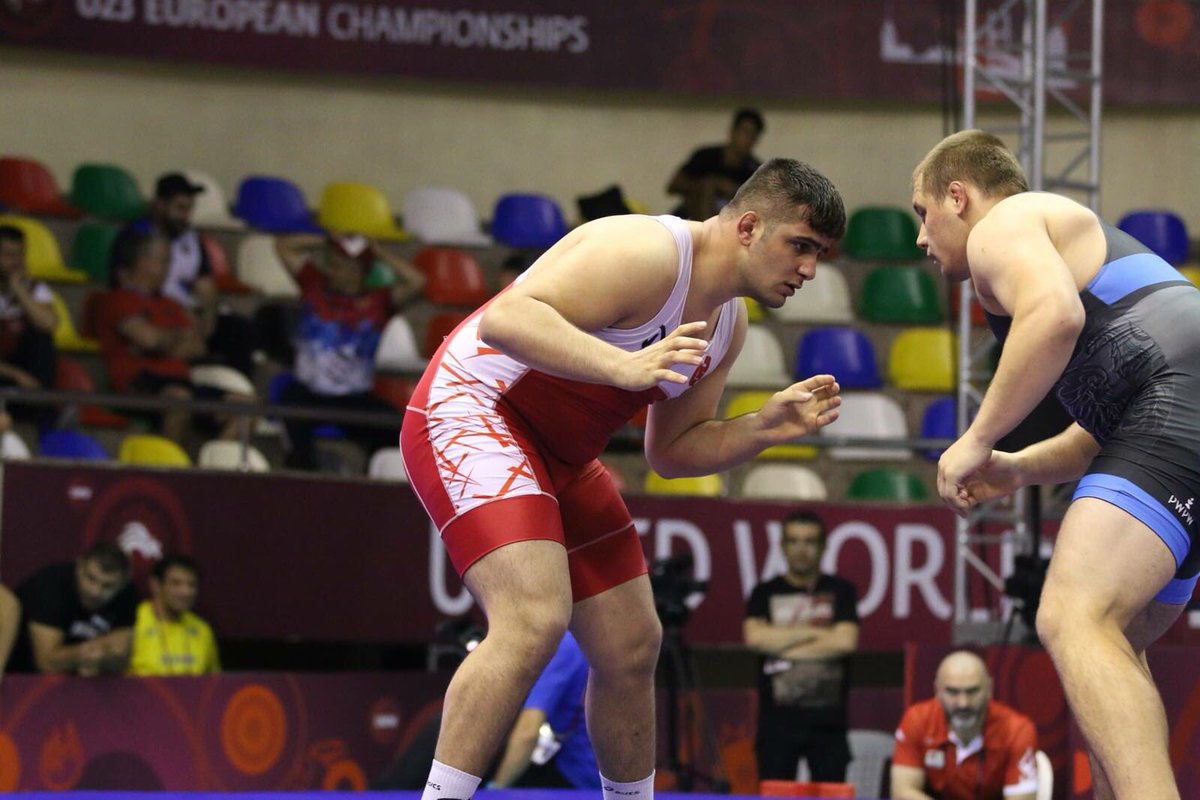 WEUChamp2018's tweet photo. U23 Avrupa Şampiyonası 125 kilogram serbest stil çeyrek final mücadelesinde Hüseyin Mehmet Civelek, Polonya'lı rakibi Kamil Tomasz Koscıolek'e mağlup oldu.
@gures_fed @wrestling https://t.co/VksC09S21n