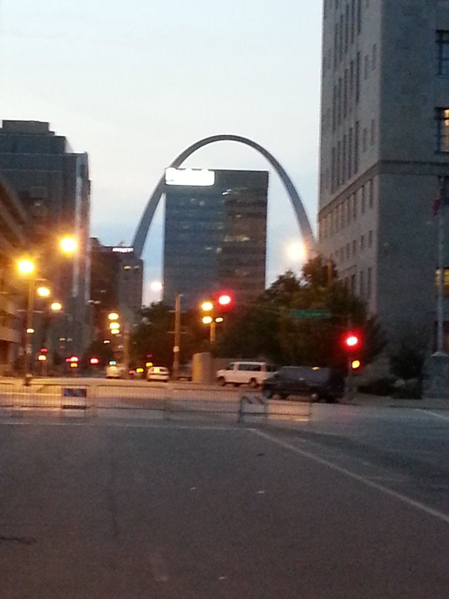 KomenMissouri's tweet image. Good morning!! It's a BEAUTIFUL DAY for the 20th Greater St. Louis Race for the Cure!  Please help us capture memories &amp;amp; moments with #KomenSTL20 #KomenMissouri #KomenSTLRace 

Don't forget to tag us, too!!