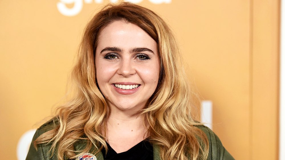 Happy birthday, Mae Whitman, who voiced April O\Neil from TMNT 2012.  