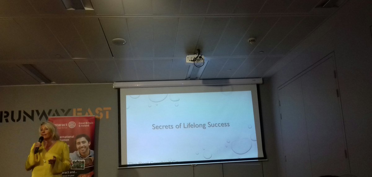 oxfordrotaract's tweet photo. Great talk by life coach @CaroleAnnRice. #RotaractGBI #Rotaract18 https://t.co/K3v0NTTpIZ