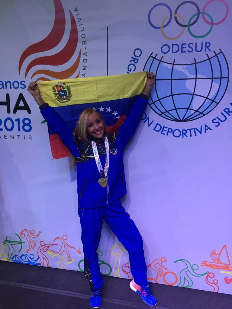 ramsay_nicolas's tweet photo. VICTORIOSA! #JulioBorgesDescarado #JuventudDeOroVictoriosa #TodosPorLaPazEconómica #PuebloTrabajoYPatria #ConElPuebloTodo #OEAImperialismoFracasado #OEAFracasóEEUU @LaHojillaEnTV @VTVcanal8 @CarnetDLaPatria @NicolasMaduro @PartidoPSUV @dcabellor
 https://t.co/A04xhXHzSK