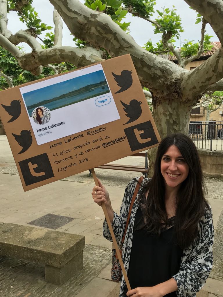 ixoniku's tweet photo. En unas horas nos vemos @DariaSalsa! Llevaré el cartel para que sepas dónde estoy y poder quedar para luego 😜 https://t.co/fHQlfb4RE2