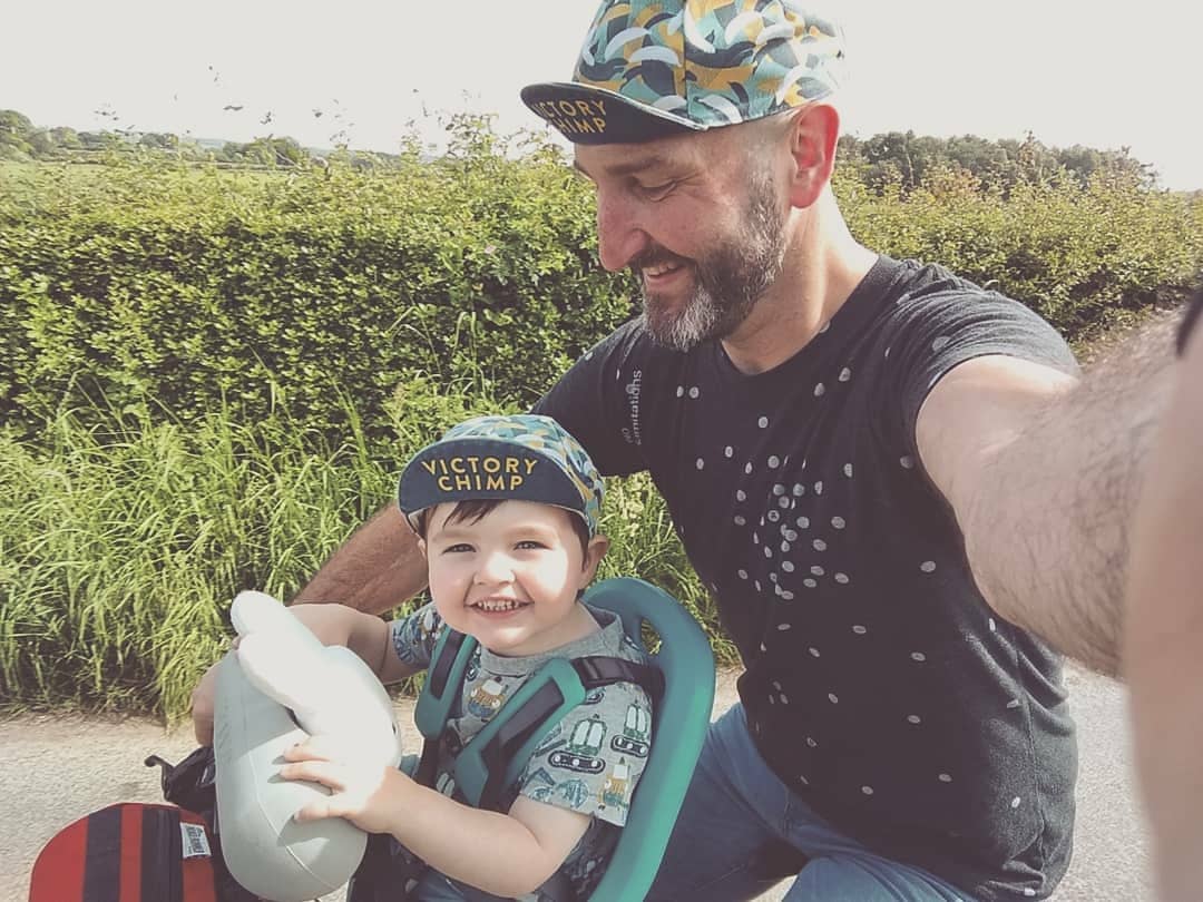 VictoryChimp's tweet photo. Intermission. Kickstarter campaigning will resume after this short message from Mini Chimp: "Ride bikes!". (ends)
#minichimp #whywedoit https://t.co/ltx0iZcoUt