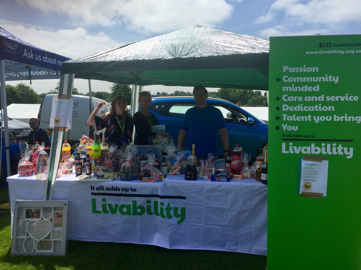 Louisahardy12's tweet photo. @LivabilityLCEM #brackleycarnival #tombola #communitymatters https://t.co/cxv4Le2VWJ