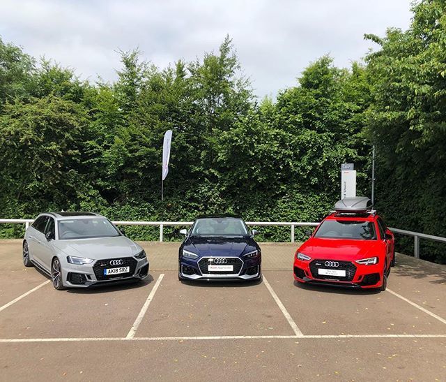 torqueandtalk's tweet photo. Little RS shoot at Audi this morning. Nice edited shots to come! What do you think of the new Audi RS line? #audi #audicambridge #RS5 #RS4 #Avant #audirs #audirs5 #torqueandtalk #ivaletuk #carsofinstagram #carwithoutlimits #instacar #turbo https://t.co/6EXf8j4Bhd https://t.co/xoxrCg3D58
