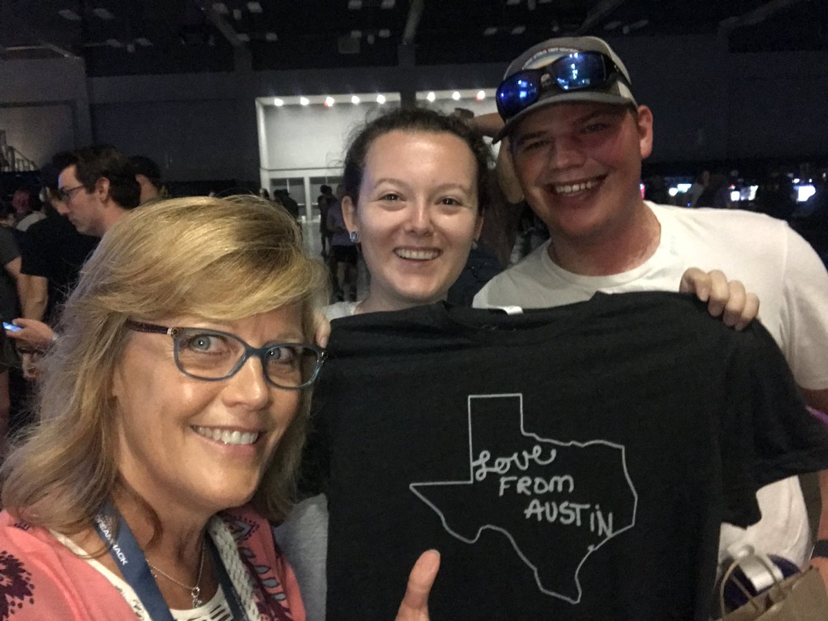 CEOTara's tweet photo. @TrueTwoFace and @MoonPieLost I ๐ you guys! Iโm so glad we connected via the @D__RichGaming stream and the IRL meetup at @DreamHackPUBG was awesome! Thanks for Austin ๐ โค๏ธ! #irl #streamermeetup #dreamhackaustin https://t.co/zyTU9yHE7h