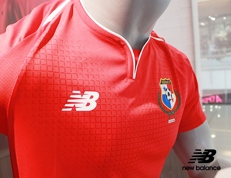 NewBalancePTY's tweet photo. A cuatro días de nuestra primera Copa del Mundo! ¡Seremos pequeños en tamaño, pero grandes en corazón ❤🇵🇦! Busca #LaQueGuardarásParaSiempre en tu #NBStore más cercano o cómprala online en https://t.co/ftSdZ33eec https://t.co/PoLit4bBiz