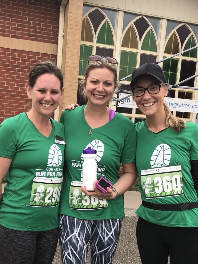 GordonAmy's tweet photo. Running for local schools and food banks with these ladies today! #compassrun #whatateam #5k https://t.co/Gp5475lGT9