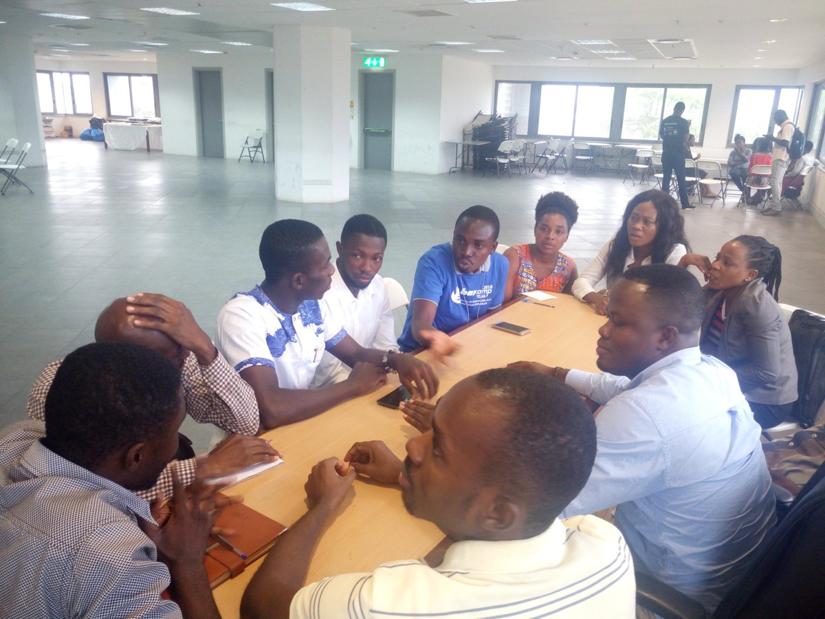 JK_Selorm's tweet photo. #theGhanaianDream is currently the hottest #breakout_session at #bctema https://t.co/MIXPLf55a1
