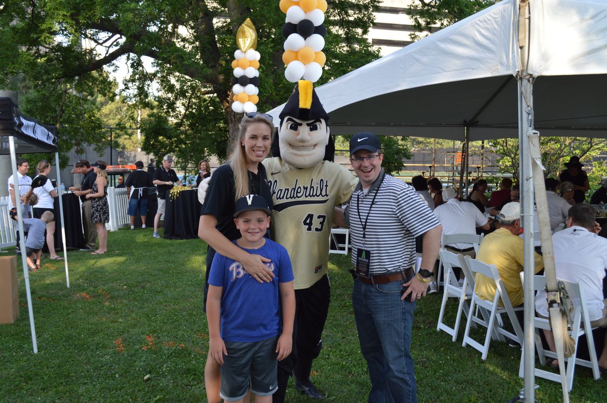 VandyNCC's tweet photo. We had a great turnout for the @VandyNCC tailgate last night! Thanks to all who came! Round 2 will be tonight at 6:30pm! Join us before going over to cheer on @VandyBaseball!

RSVP ➡️https://t.co/bQVG6T7FgA!! 

#AnchorDown #VandyBoys https://t.co/cp6vInX7KH