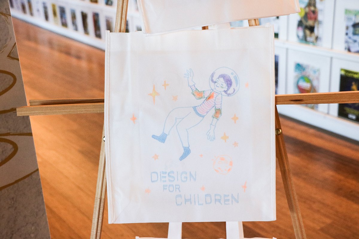 _pupuren's tweet photo. It's been a week since the launch of this June's 'Design for Children' series at library@orchard, and I still feel very pleased when I look at how popular my space-themed designs are with the kids! It's so satisfying to see a project that's been months in the making bear fruit. https://t.co/HPxPKNfOyQ