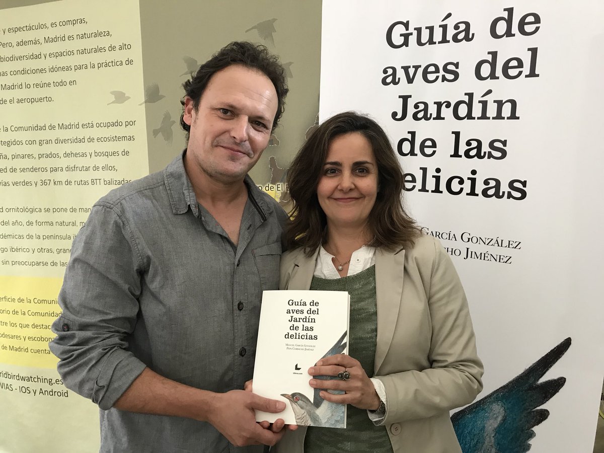 Pepa Corbacho y Manuel García presentan su nuevo libro Guía del Jardín de las Delicias en #MADbird2018 ahora mismo! Corre y consigue tu copia firmada!🎤🐦