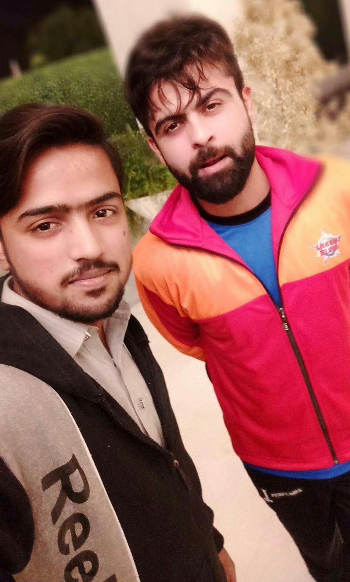 AliSial_19's tweet photo. Here a luckiest fan @iMobeenabbas with the his ideal @iamAhmadshahzad takes some osm Selfeis juat says Mashallah! God blessed you #Mubi more ever Smiles with the sport of Ahmad Shahzad!👍
#fansinheart
@iamAhmadshahzad https://t.co/Plujlq75Yz