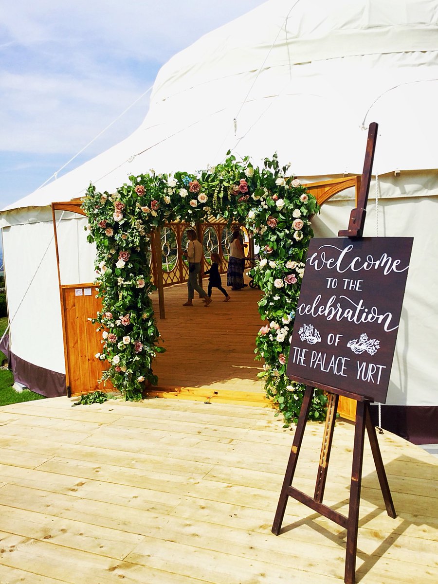 The perfect Palace to celebrate the #Queen’sBirthday facebook.com/17974119205718…