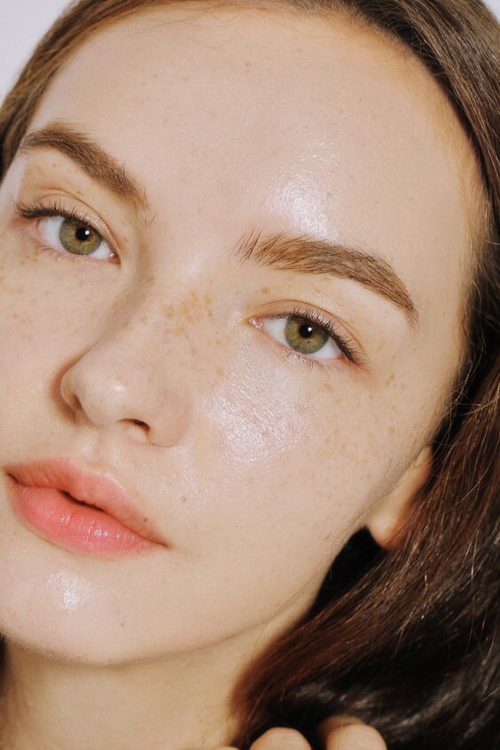 Hydrated skin is healthy skin. Keep your complexion happy and glowing by drinking at least 8 glasses of water + moisturizing daily. #hanscc #tipoftheday