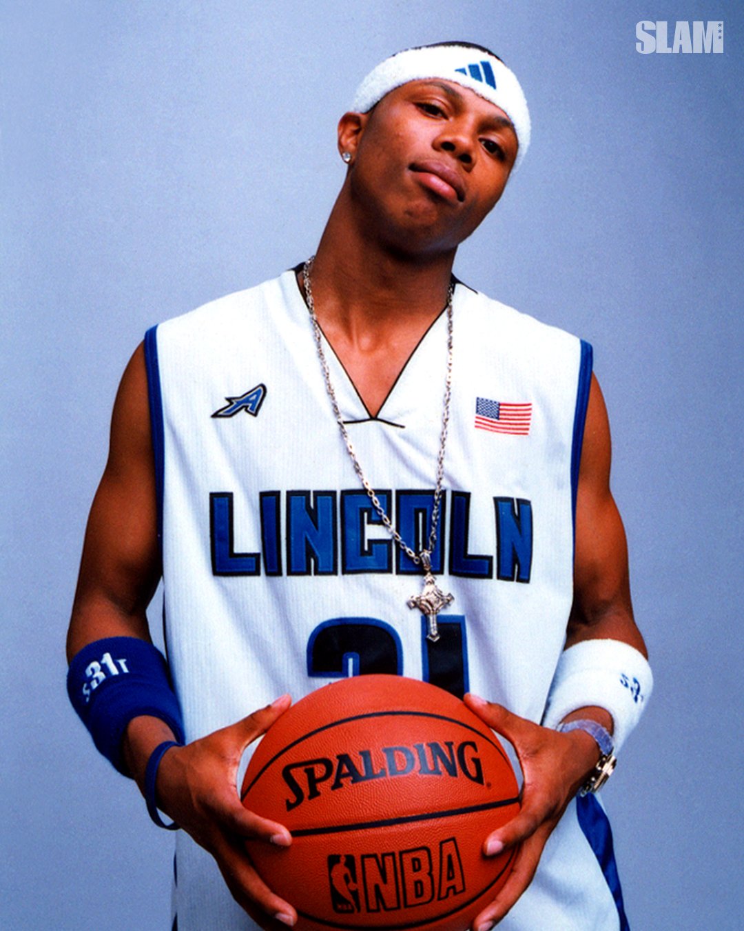 MY NIGGA BASSY!!! NYC legend to the fullest. 

Happy birthday, Sebastian Telfair! 