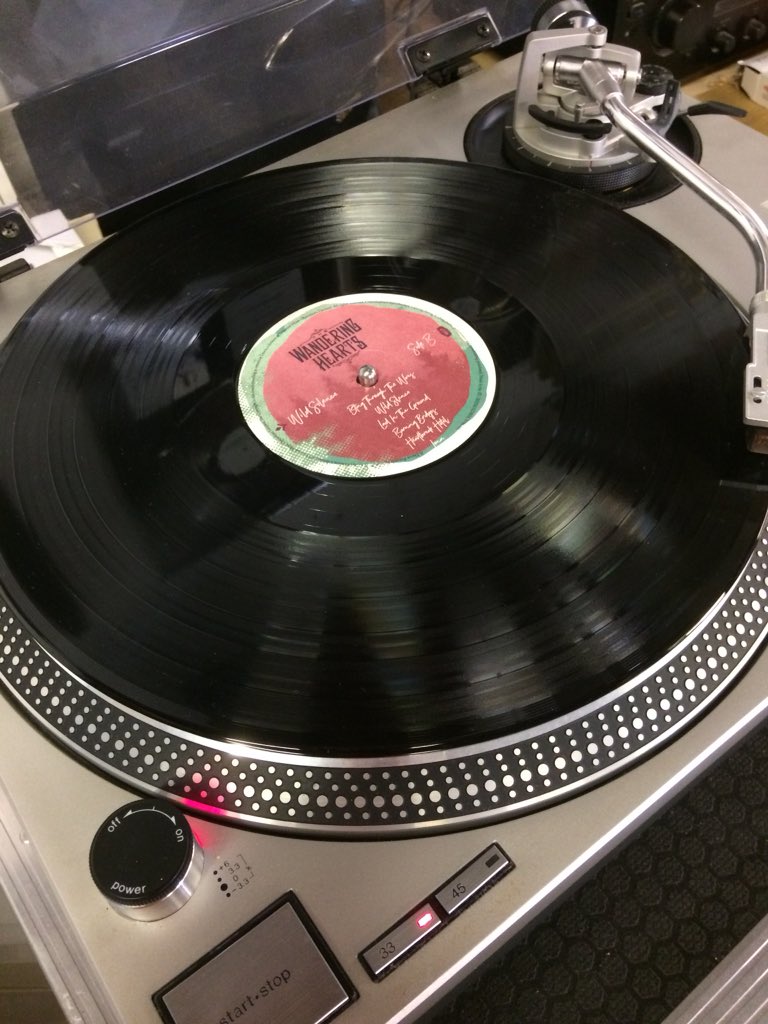 Robinprint's tweet photo. Today’s fine listening #thewanderinghearts #decca #rockfactoryprintstudio #robinprint #Blackpool #independent #album #vinyl #joy #music #arts #screenprint #Screenprinting #thankyou https://t.co/e7DV5z7dbJ