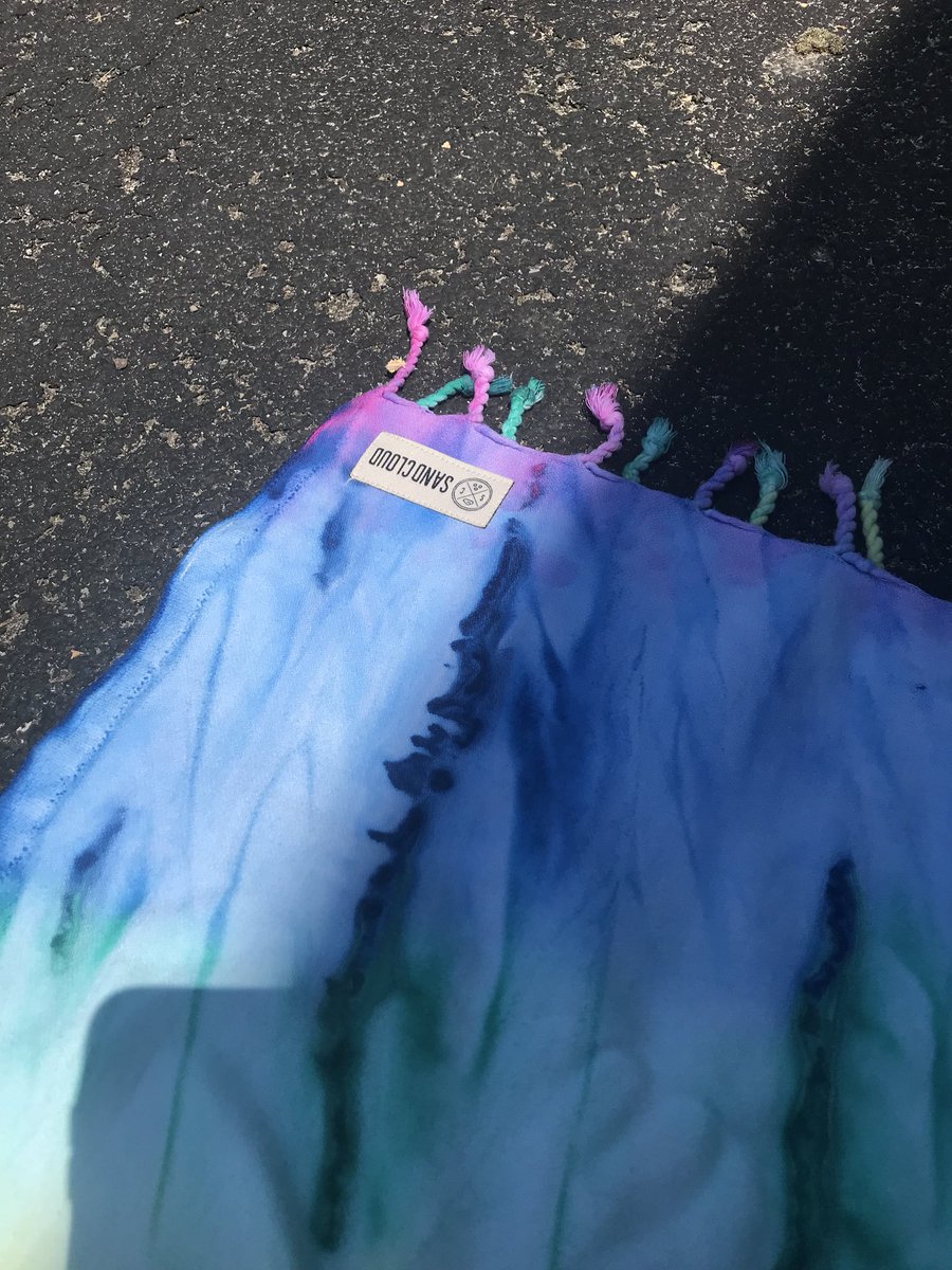 Can’t be at the beach today but my <a href="/MySandCloud/">Sand Cloud</a> towel is perfect for a picnic.