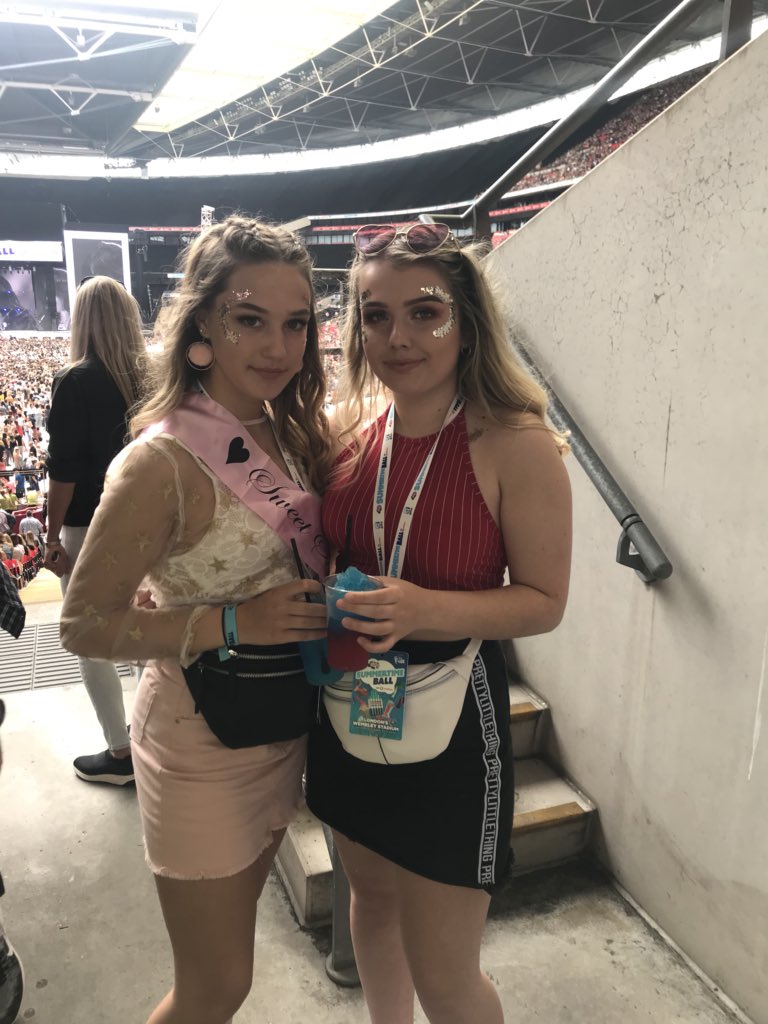 at stb for my friends 16th💗💗💗 #CapitalSTB #STBstage