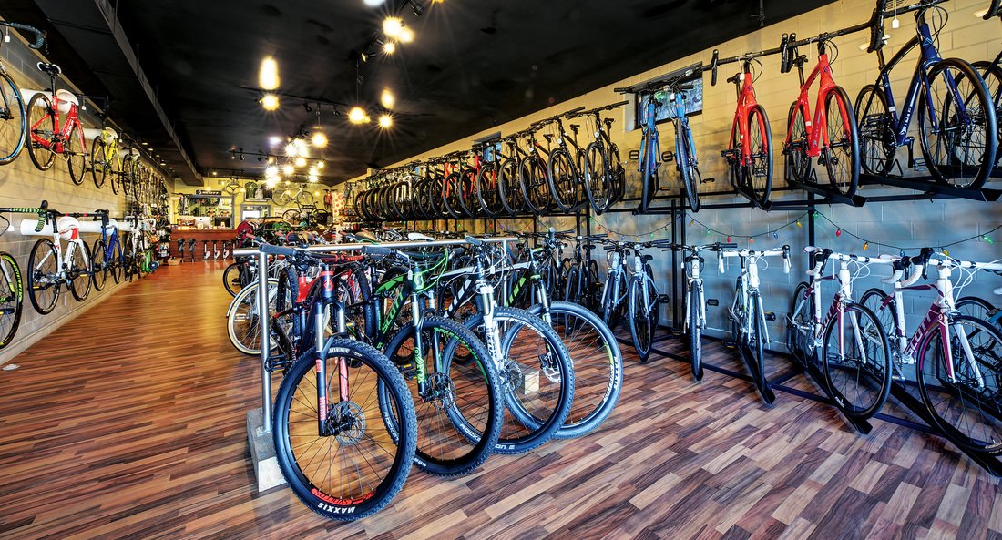 RollfastFondo's tweet photo. #SaturdaySwag!! As you are traveling around and going through Louisville, KY stop by @cyclesmith! #Rollfast #CycleSmith's #Swag #Louisville https://t.co/AzfMY5TSxl