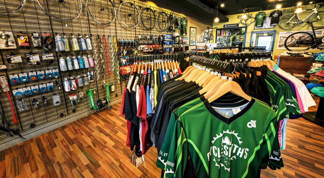 RollfastFondo's tweet photo. #SaturdaySwag!! As you are traveling around and going through Louisville, KY stop by @cyclesmith! #Rollfast #CycleSmith's #Swag #Louisville https://t.co/AzfMY5TSxl