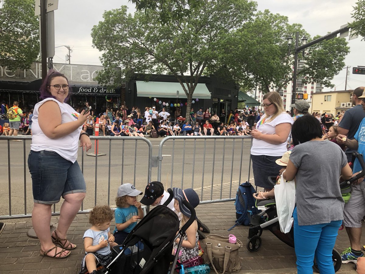 MericMoir's tweet image. The time is now! Parade is starting!! @Stantec #stantectogether #stantecpride #PrideParade