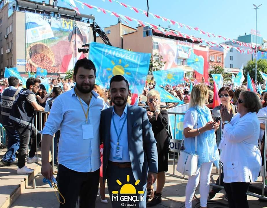 Cumhurbaşkanı adayımız Sn.Meral AKŞENER'in katılımı ile gerçekleştirmiş olduğumuz mitingimiz başarılı şekilde sona ermiştir.Çalışkan uyku bilmez, donanımlı Gençlik Kolları kadromuzla daima hazır olduğumuzu bir kez daha gösterdik.Bütün Giresun gençliğini de aramızda görmek isteriz