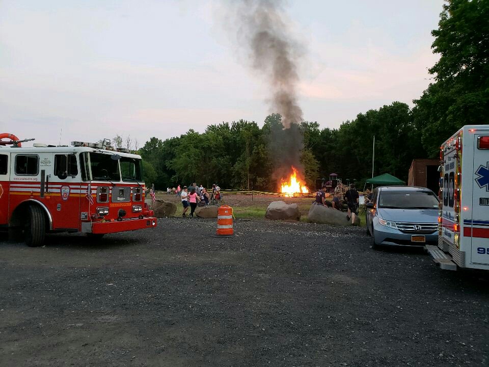 metrofireassoc's tweet photo. Our members stood by, along with our partners from @nsrssiny, during last night's annual Flag Retirement Ceremony at Pouch Camp. #metrofireassoc #explorerpost185 #pouchcamp #camppouch #bsagync #gnyc #flagretirement #flagretirementceremony #nsrssiny #silive https://t.co/erhP90p9jz