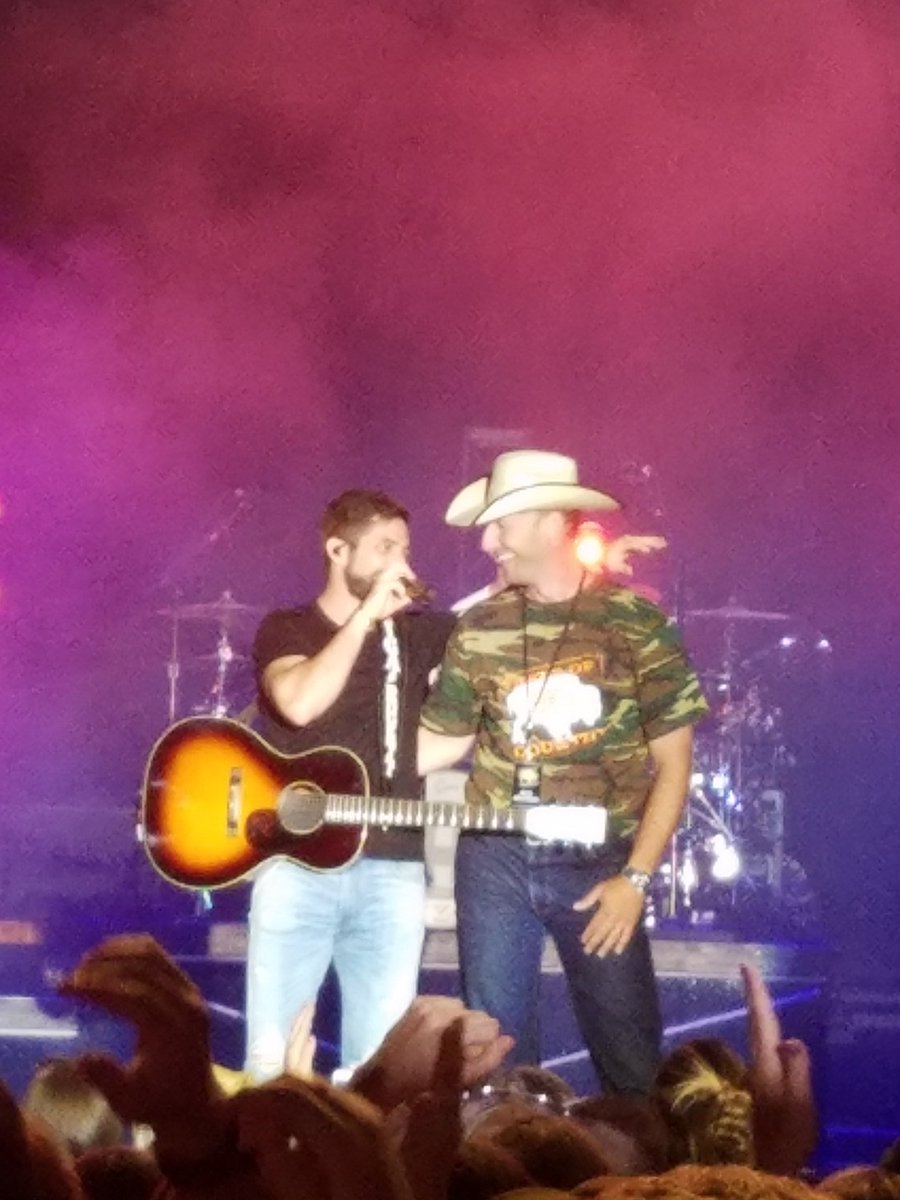Sunsh9s's tweet photo. #tocbuffalo #claymoden #wyrk
#country2018 #thomasrett https://t.co/w68LleF9nm
