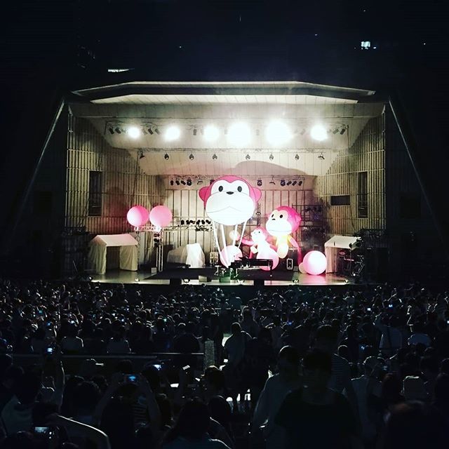 favgear's tweet photo. #まらフェス 夜空の下、ピアノ最高に気持ち良かった！
#marask も盛り上がった！
T.o.k.y.o、高橋さんの歌、鳥肌ッた！ https://t.co/qzgdlgqNM6 https://t.co/PWWpp0QIEu