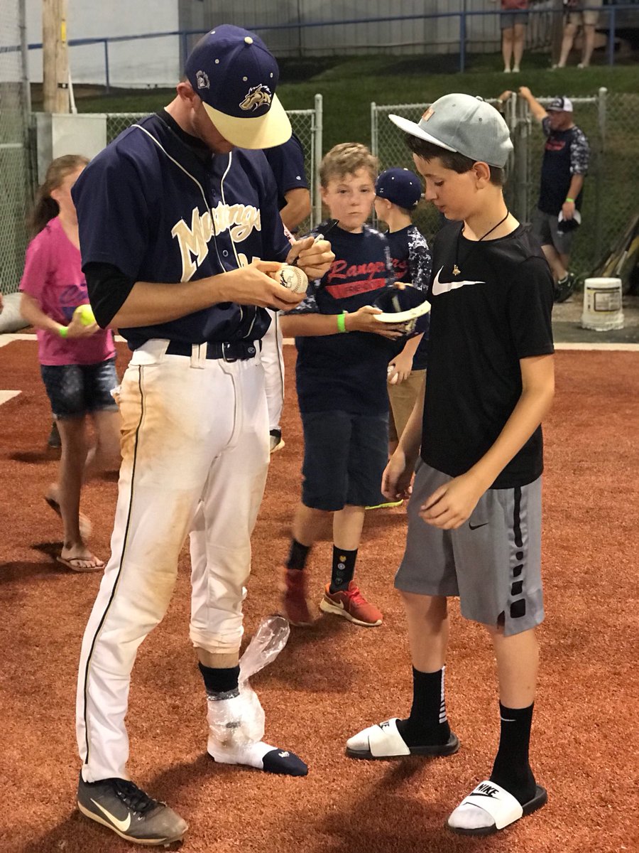 ALysyStrength's tweet image. 81 mph to 92 mph in just about a year. @KyleLysy3 dominating the @CPLBaseball summer league. #MLBDraft2019 #ShipBaseball #MartinsvilleMustangs