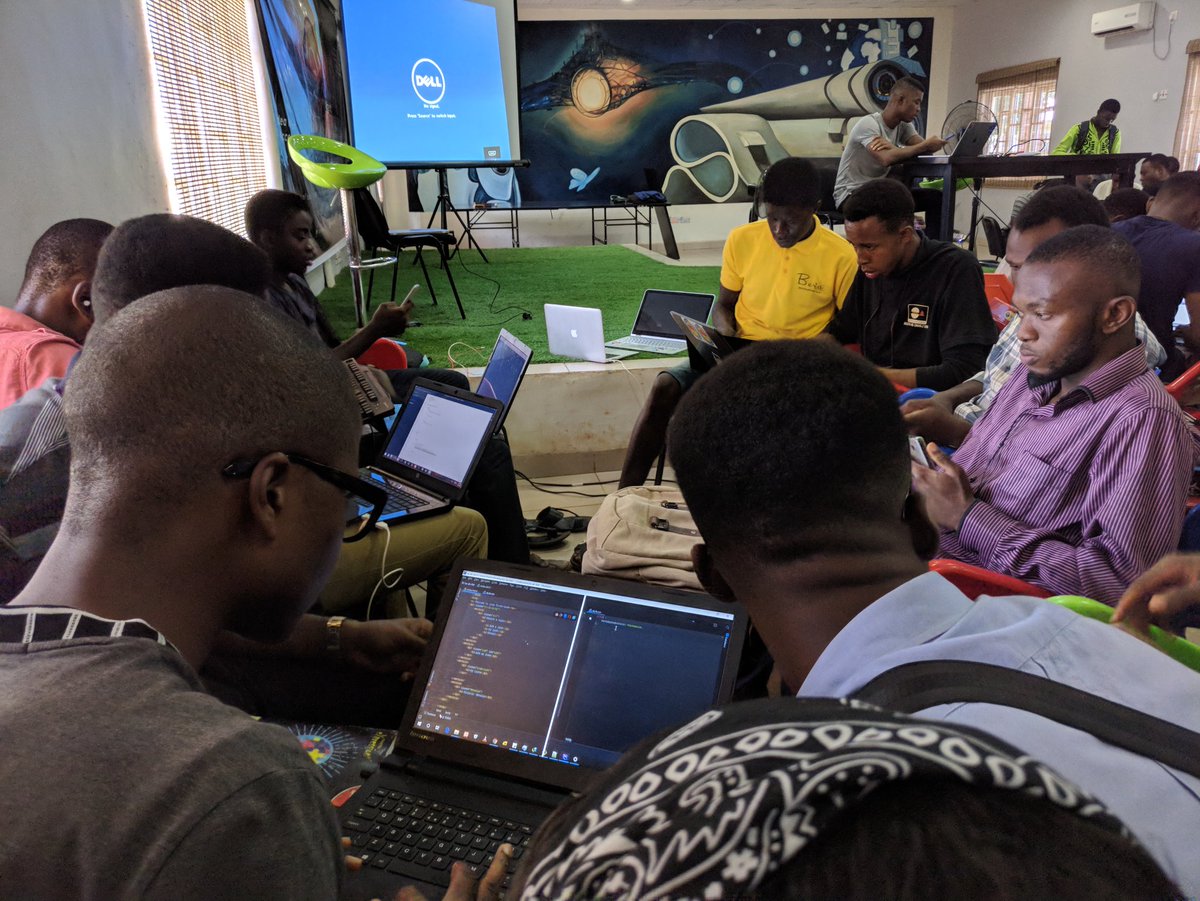 forLoopUNN's tweet photo. Team A working on their front end
#HacktheDen #forLoopUNN @forLoopAfrica
It's a revolution! https://t.co/nPRGj6weWg
