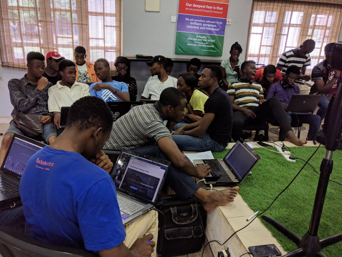 forLoopUNN's tweet photo. Team A working on their front end
#HacktheDen #forLoopUNN @forLoopAfrica
It's a revolution! https://t.co/nPRGj6weWg