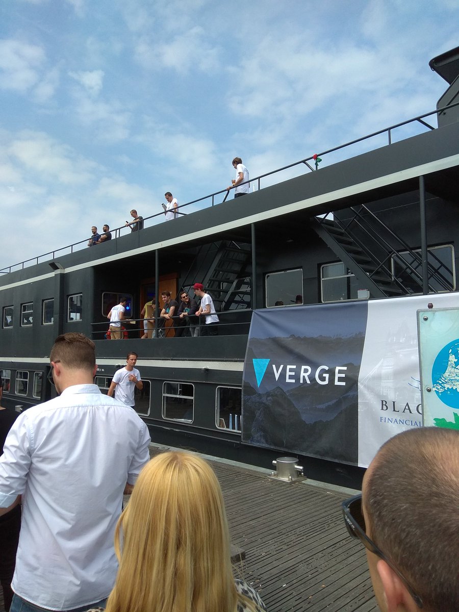 przemek's tweet photo. @vergecurrency To the boat 😎
#xvgmeetup #Amsterdam $xvg $tpay https://t.co/00v9DxvMqW
