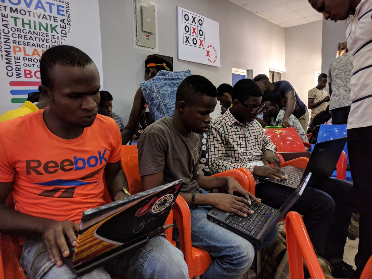 forLoopUNN's tweet photo. Team B ninjas punching out code
#Nodejs #forLoopUNN #HacktheDen @forLoopAfrica @theflutterwave https://t.co/gA3PujePJD