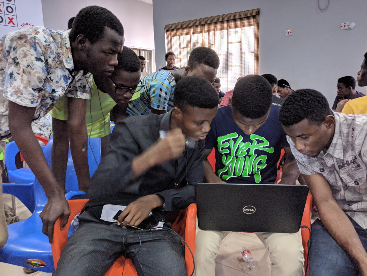 forLoopUNN's tweet photo. Team B ninjas punching out code
#Nodejs #forLoopUNN #HacktheDen @forLoopAfrica @theflutterwave https://t.co/gA3PujePJD