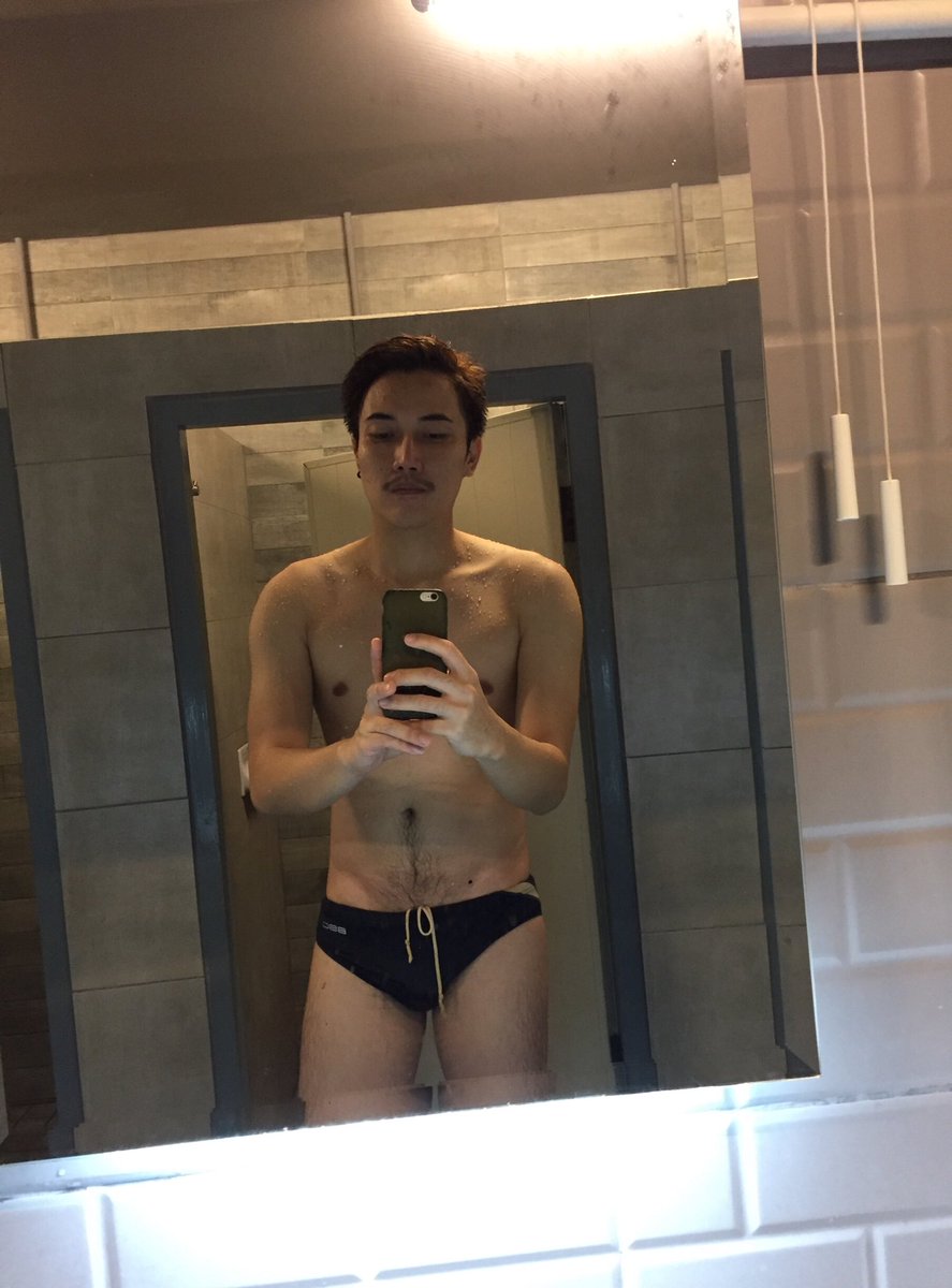 pacharakron's tweet photo. Swim https://t.co/y2nGFEA3Oj