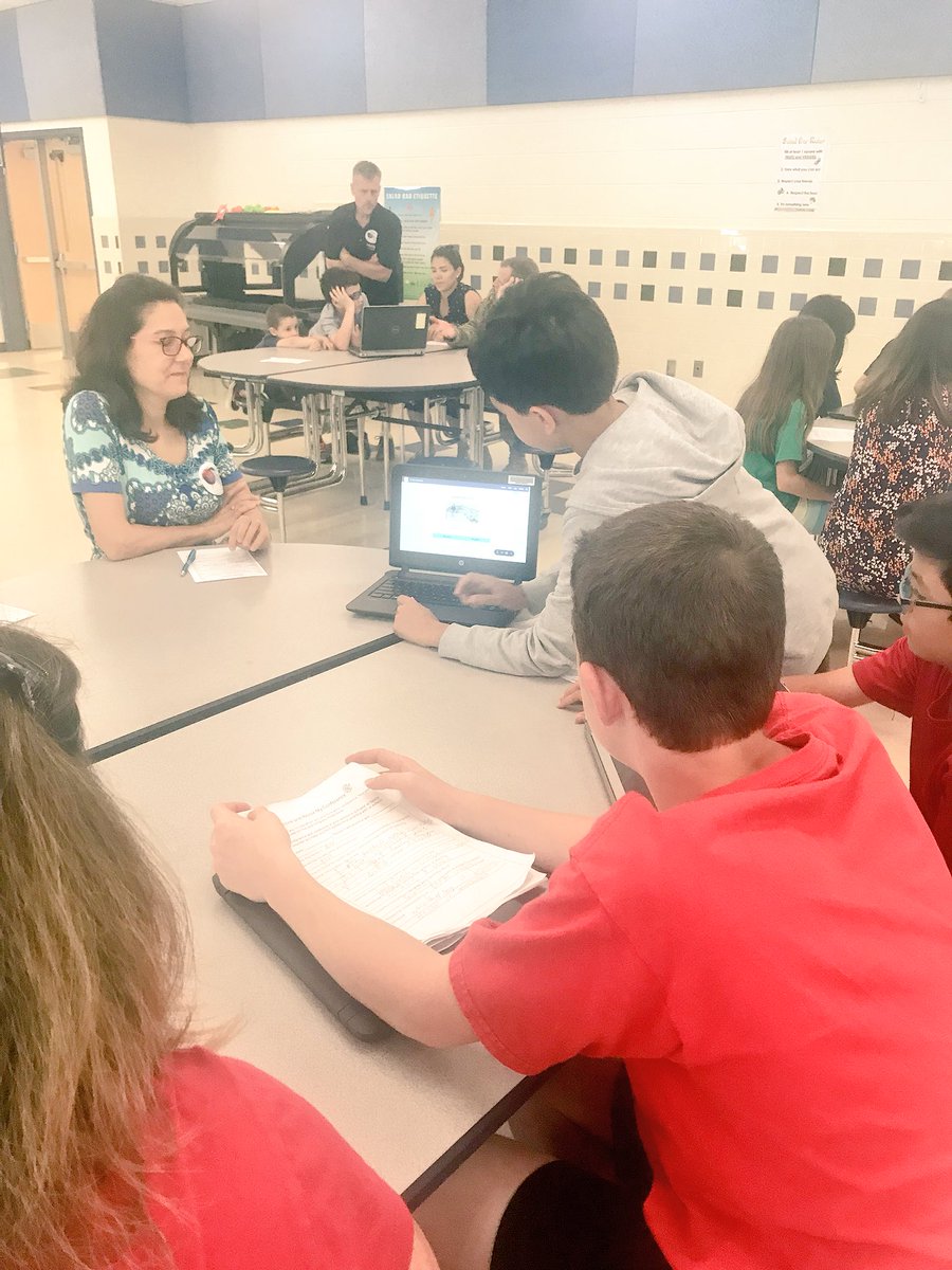 morgantberry's tweet photo. More photos from our share fair! #PBLinFCPS #CapstoneExperience https://t.co/p8jbn1mJFe