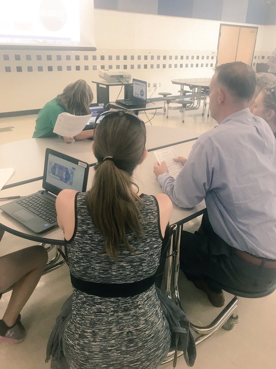 morgantberry's tweet photo. More photos from our share fair! #PBLinFCPS #CapstoneExperience https://t.co/p8jbn1mJFe