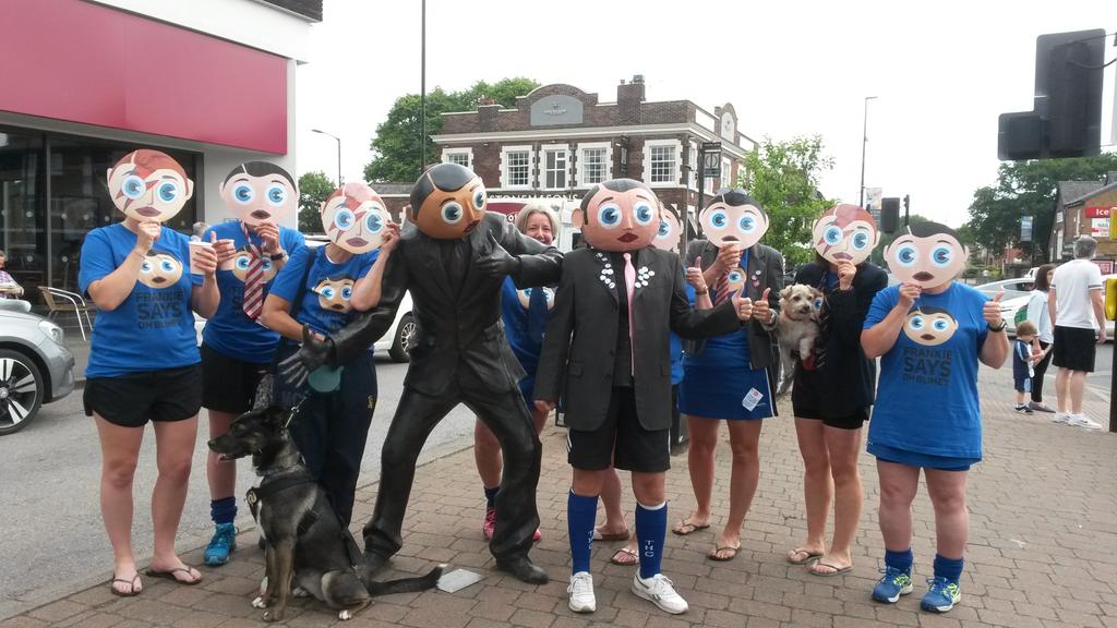 Ladies Vets kicking of this year's annual #timperley Vets 7's @TimperleySports with The Franks @altrinchamtoday #hockeyfamily #franksidebottom