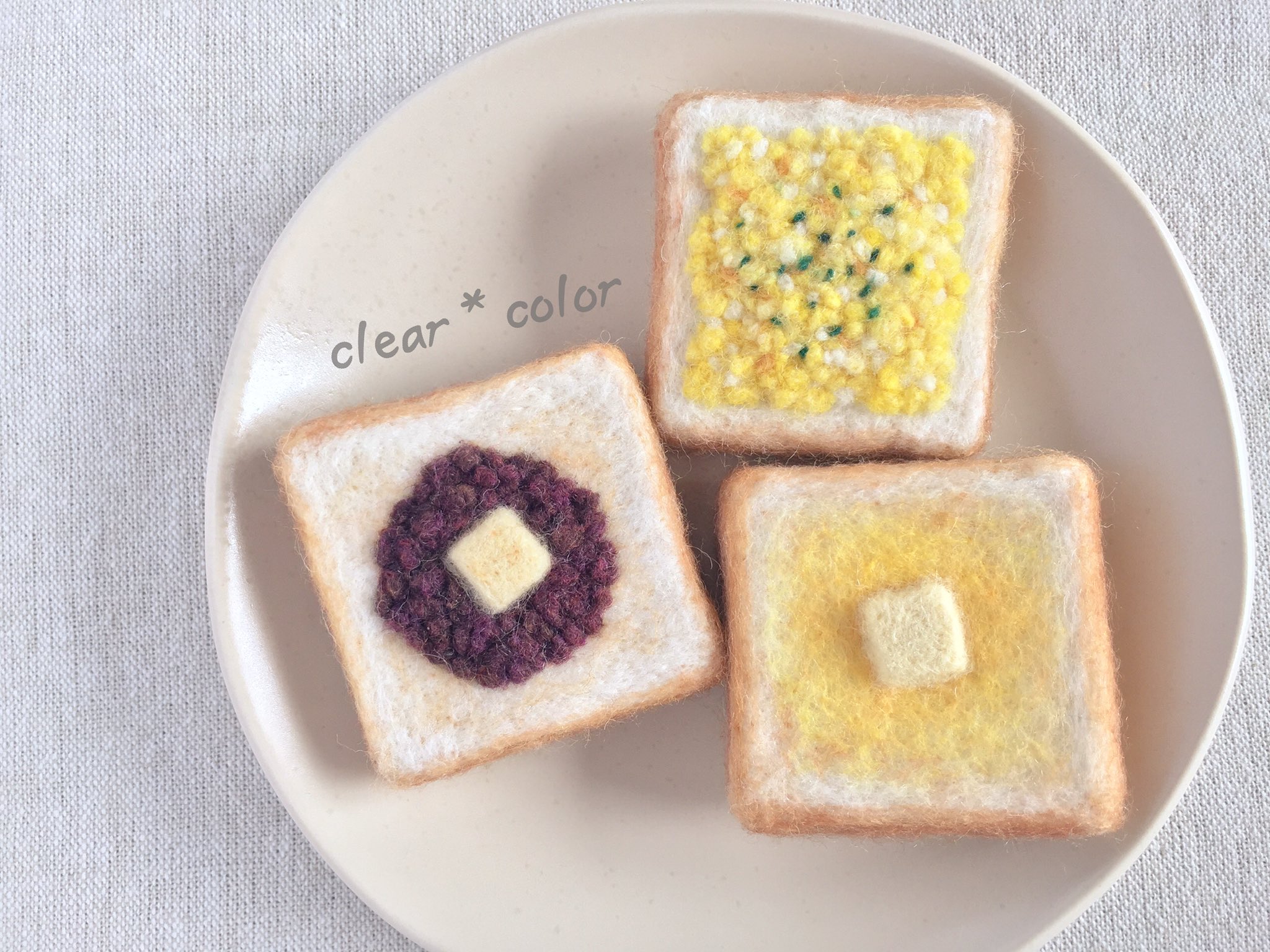 Kaori ミニトースト3種類 あんこバタートースト たまごトースト バタートーストをご用意 色合いや焼き色 バターの溶け具合 あんこの色など変更してかなりこだわりました 諸々写真では伝わりづらいのが残念ですが 羊毛フェルト あんこバター