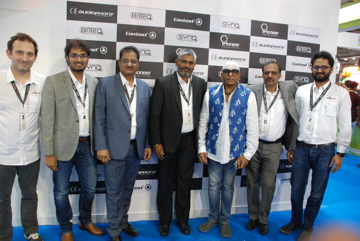 synqindia's tweet photo. Sivamani at our booth. @Sivamanitweets #synqindia https://t.co/ijJZLMJRE6