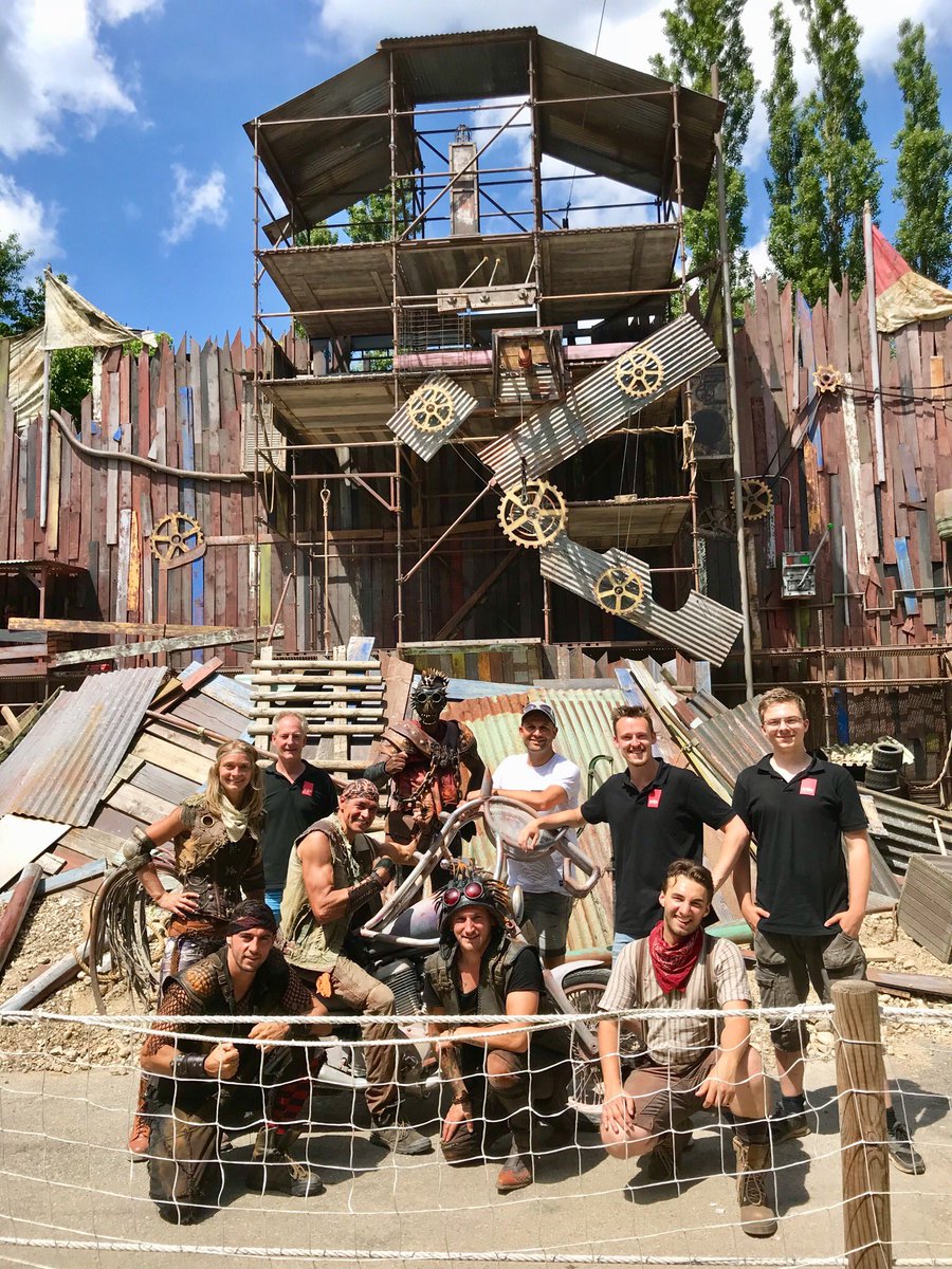 Anibaentertain's tweet photo. Wij feliciteren cast, crew en onze partner @WalibiRA met de première van de vernieuwde familie stunt show “Les Mystères de l’Or Vert”
#Themepark #Entertainment
#Aniba #Anibaproductions
#Stuntshow #Parkshow
#Walibi #Familieshow https://t.co/Xx9K4SIAxj